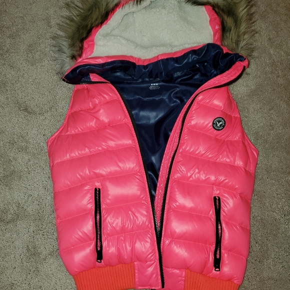 American Eagle Vest - Picture 2 of 5